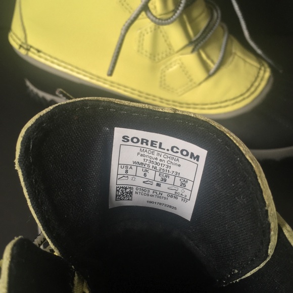 Sorel “Out n About Rain” leather ankle boots. Sz 8 - Picture 5 of 8